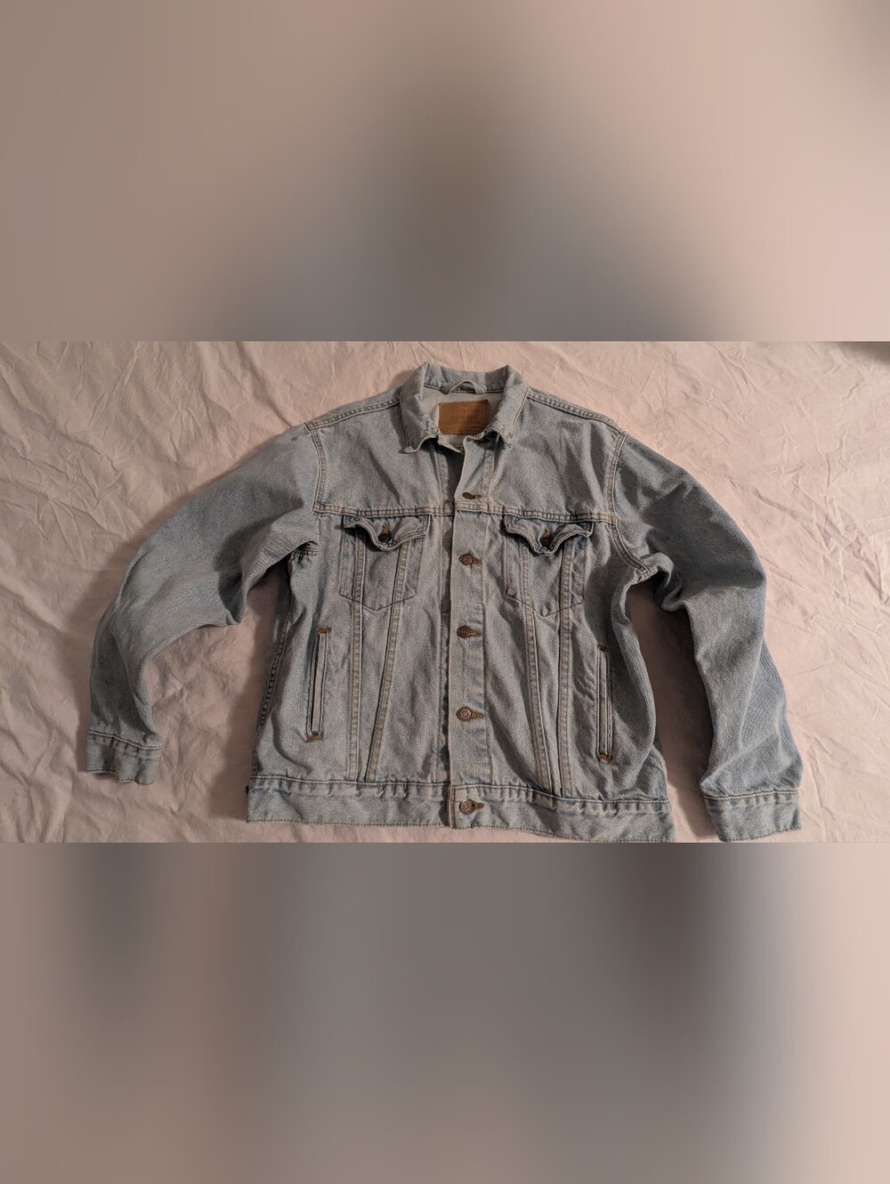 Levi’s Premium Men’s M Relaxed Trucker Denim Jacket Light Wash Big E Jean Jacket